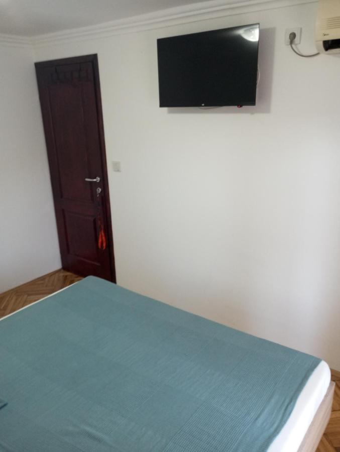 Airport Md Rooms Белград Экстерьер фото